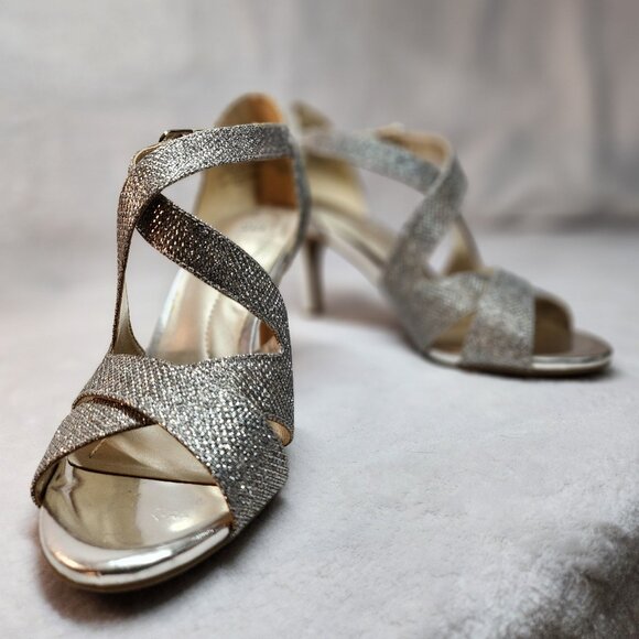 *New Low Price!* Silver Bandolino Jerogoa 2 Heeled Sandals - Picture 10 of 13